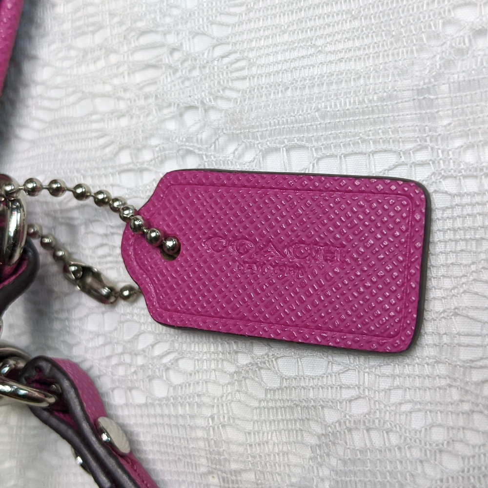 Coach Tan & Pink Coated Canvas Wristlet With Pink Hangtag, Signature Print Cs - Picture 5 of 12